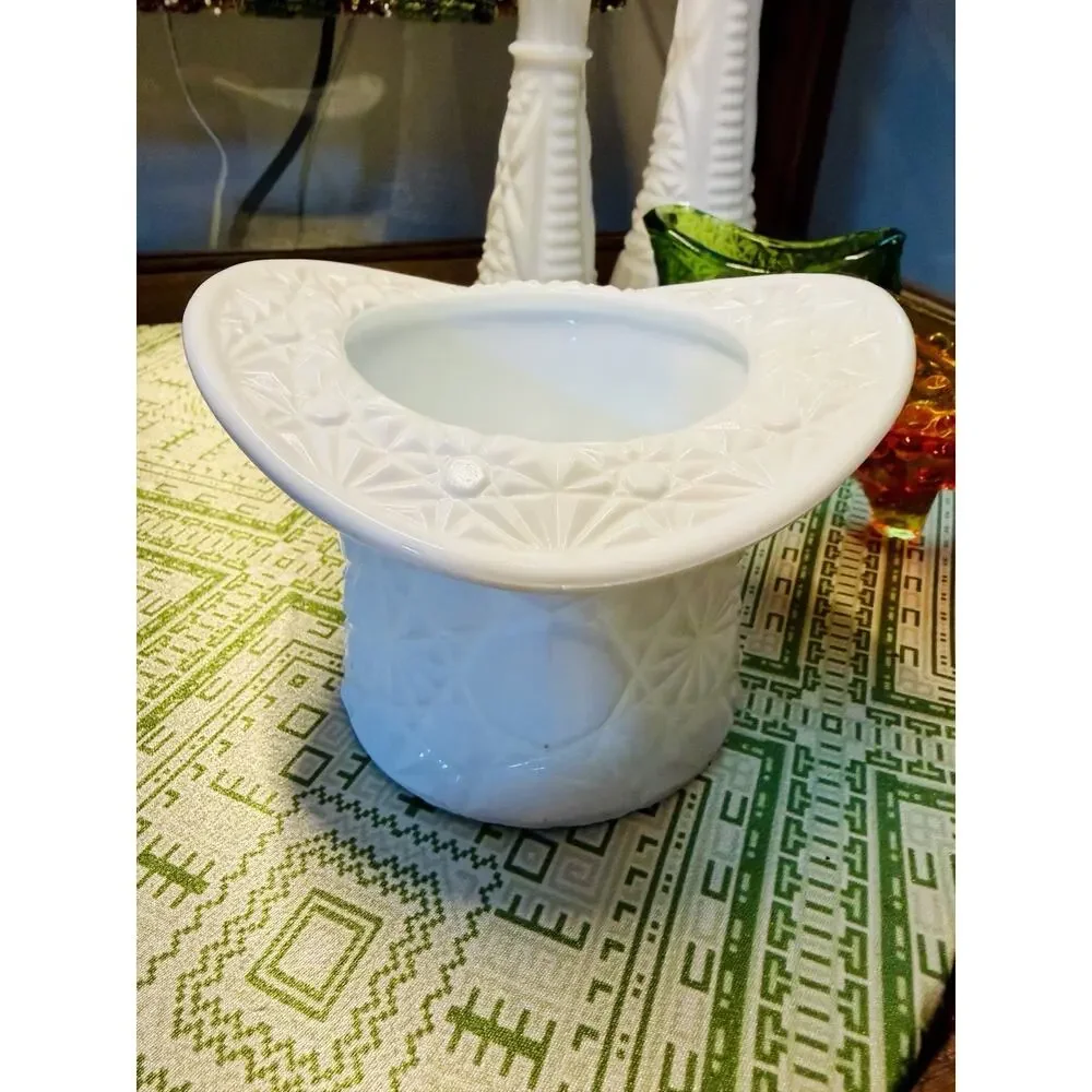 Vintage Milk Glass Top Hat Vase 4.5” Pressed Starburst Geometric Pattern